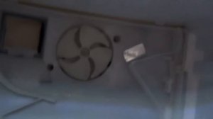 Как избавится от запаха в холодильнике ♨ (чистка слива noFrost)