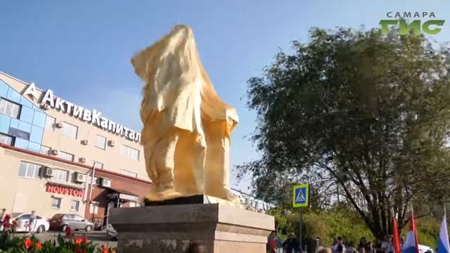 В Самаре открыли памятник одному из самых знаменитых ее градоначальников-Петру Алабину смотреть онлайн