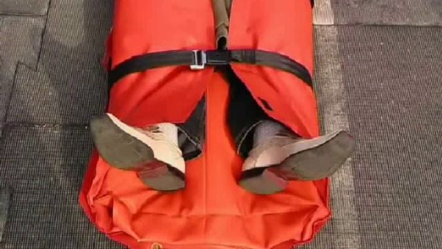 транспорт при помощи вакуумных носилок.avi смотреть онлайн