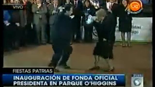 Michel Bachelet Bailando Cueca (Erbol) смотреть онлайн