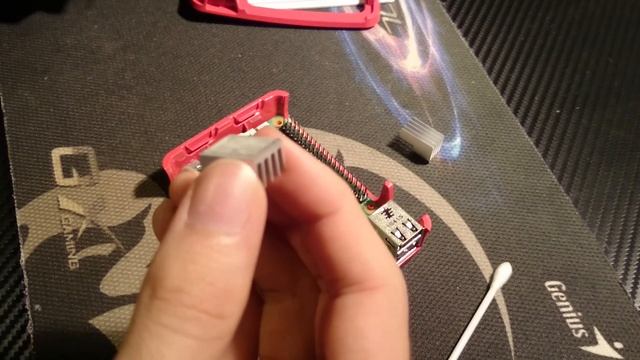 Raspberry Pi 3 Build and Heatsink Installation [CPU and GPU] смотреть онлайн