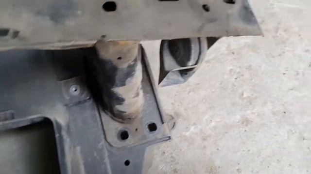 Как снять усилитель переднего бампера BMW (на примере e87) смотреть онлайн