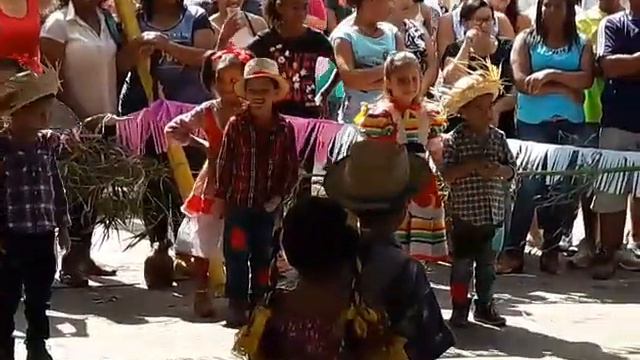 Festa Junina 2017 Na Escola Municipal Leila Maria Lopes Fischer смотреть онлайн