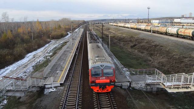 Прибытие электропоезда ЭД4М-1040 на пл Электродепо смотреть онлайн