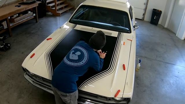 Vinyl Stripe Kit Install: 1972 Dodge Dart Demon смотреть онлайн