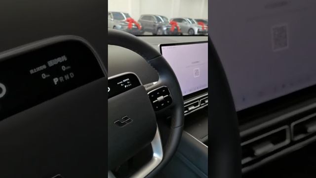 ZEKR 001 в автосалоне в Китае смотреть онлайн