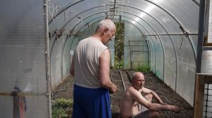 Бюджетный капельный полив в теплице и на участке