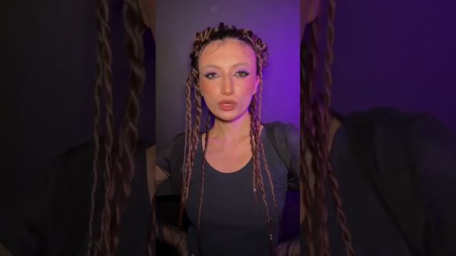 Образ на корпоратив?#визажистмосква #образв4руки #shorts смотреть онлайн