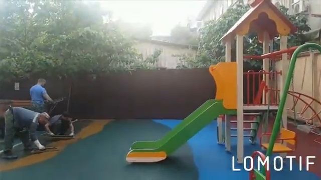Монтаж детской площадки из резинового покрытия смотреть онлайн