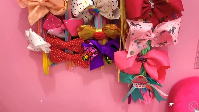 Настя делает хорошие поступки чтобы папа её наградил сладостями смотреть онлайн