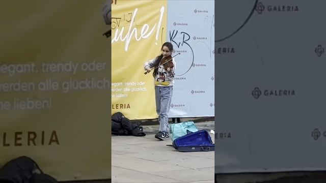 Berlin Юная Ванесса Мэй Уличные Музыканты Alexanderplatz смотреть онлайн