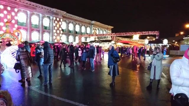 Новогодний Киев. Подол. Танец у Ёлки. 11/01/2020 смотреть онлайн