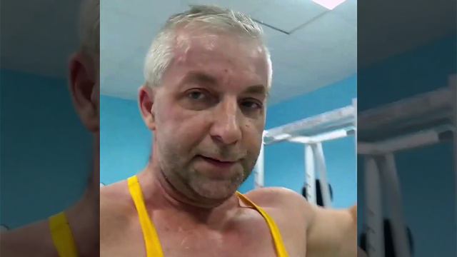 В прошлый раз удерживал доп. вес 60 кг на брусьях на время! Какой вес удержу в этот раз? смотреть онлайн