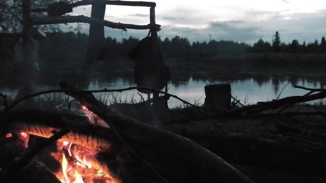 Козырная СНАСТЬ В НОЧНОЕ ВРЕМЯ! Рыбалка с ночёвкой у КОСТРА. Фидер в ДЕЛЕ. смотреть онлайн