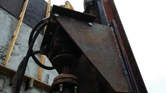 Самодельная малогабаритная буровая установка - первое бурение на воду, абиссинский смотреть онлайн