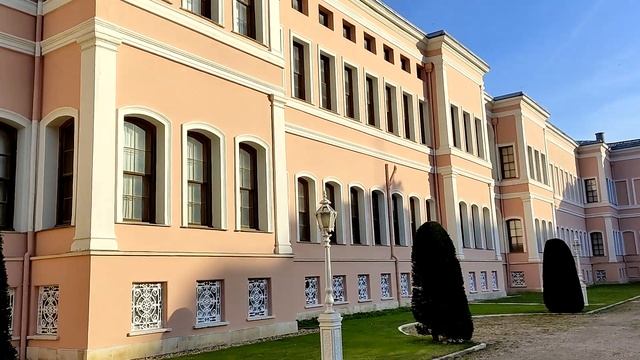 Долмабахче, любуемся красотами. Нарушаем закон. Штраф 1000 лир! смотреть онлайн