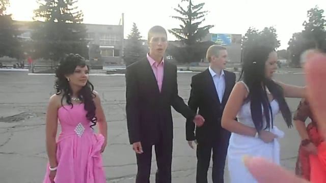 мы не сдаёмся)6 утра самое время для танца))оператор трохы пьяный))) смотреть онлайн