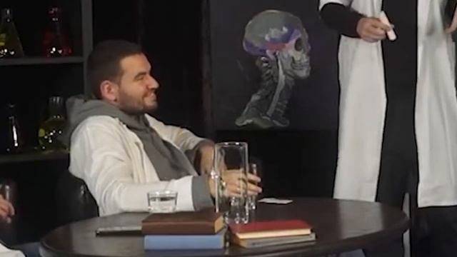 Почему потеют ладошки? смотреть онлайн