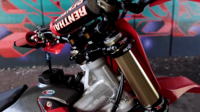 Super Trick Honda CRF 250 Walk-Around смотреть онлайн