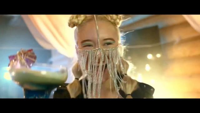 Клип исполнительницы Бэтси «Жабий бас»