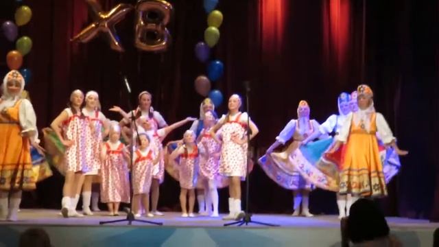 Танцевальный коллектив "Сударушки" танец "Матрёшки" смотреть онлайн
