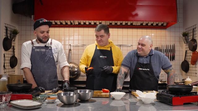 Два в одном! Греческий и Грузинский салат. смотреть онлайн