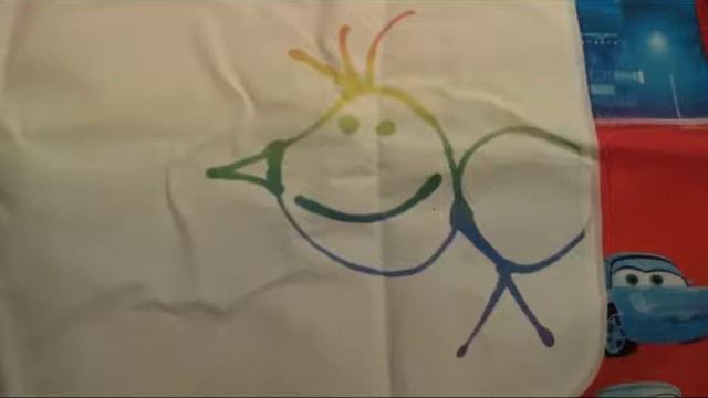 Водяной коврик, рисуют дети. смотреть онлайн