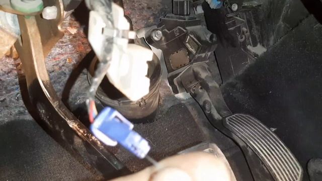 What is fault code P0504 on Toyota Avalon / P0504 Brake Switch A/B Correlation/ Toyotas Car No Star смотреть онлайн