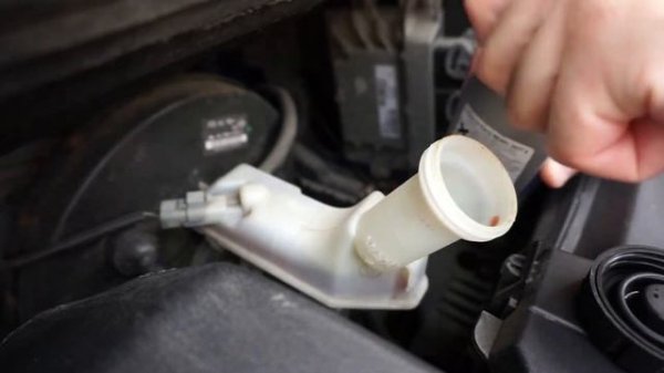 Mobil Brake Fluid DOT 4 ESP