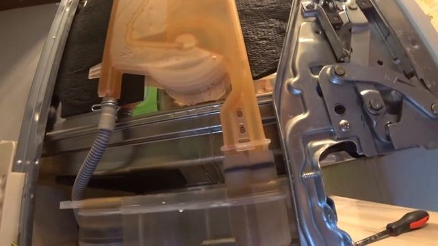 Посудомоечная машина Electrolux. Ошибка i30 смотреть онлайн