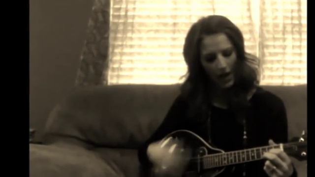 EDP279 Instructional Video: Three easy chords on a mandolin. (MUOHIO course) смотреть онлайн