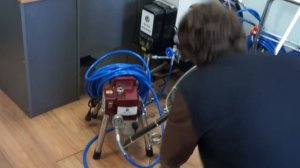 Какой окрасочный аппарат выбрать: поршневой или мембранный