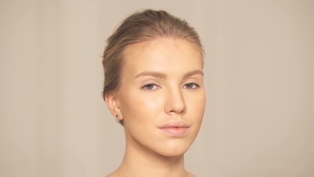 MAMSY Эффектный макияж с яркими губами с виниловым эффектом смотреть онлайн