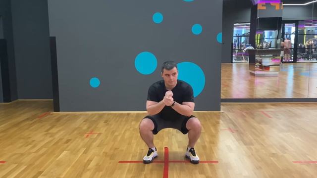Пульсирующие приседания - техника выполнения смотреть онлайн