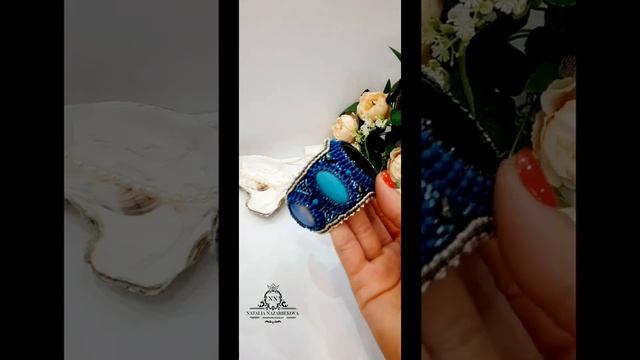 Обзор готовых работ. Браслет из бисера и камней смотреть онлайн