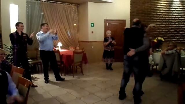 Очень зажигательный танец смотреть онлайн