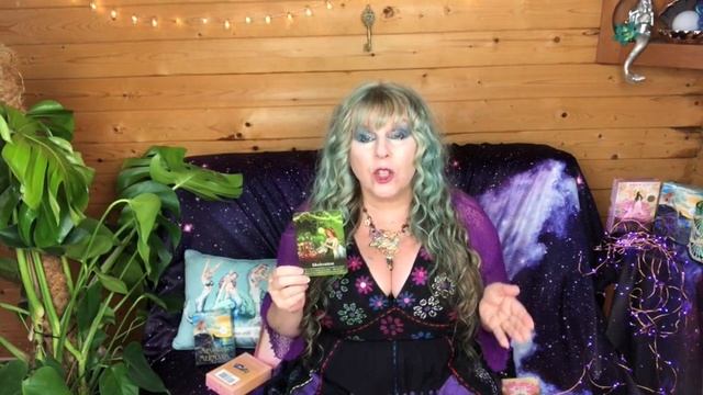 Jumping into the NEW YEAR! Oracle Reading with Karen Kay (Oracle of the Fairies) смотреть онлайн