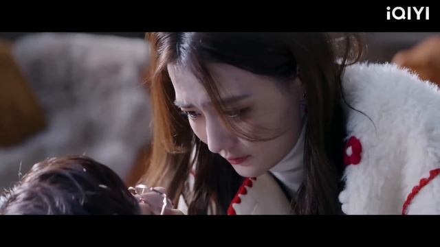 ซินเดอเรลล่าสวมชุดนักออกแบบเพื่อนสนิทของเธอตกใจ ปรากฎว่าเธอเป็นแฟนของ CEO смотреть онлайн