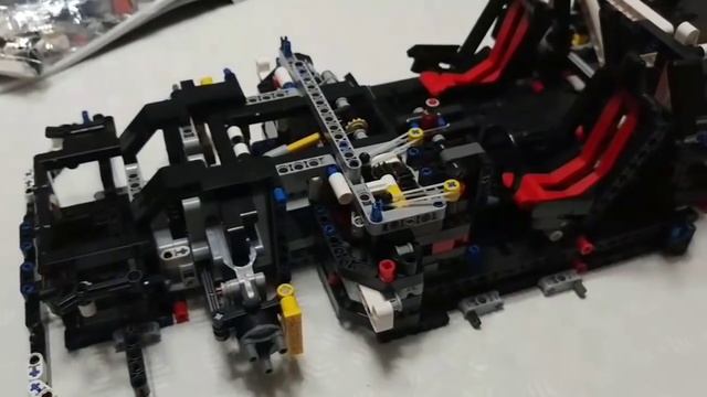 LEPIN vs LEGO. Montamos un Porsche 911 GT3 смотреть онлайн