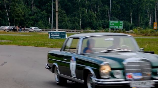 Гонка ретро автомобилей разных лет смотреть онлайн