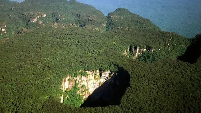 Los 20 Agujeros Más Peligrosos De La Tierra смотреть онлайн