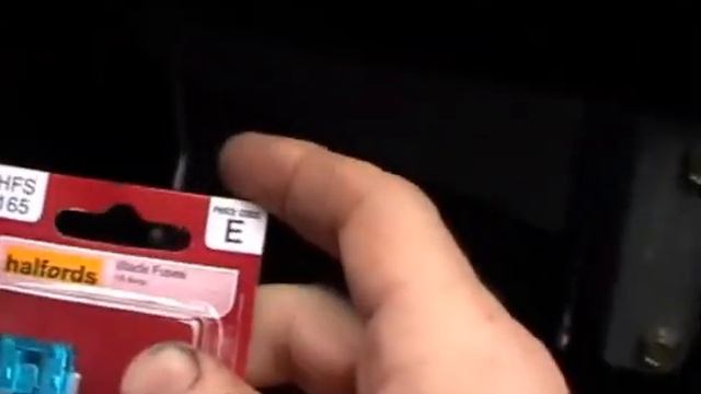 VW T4 Fuse Replacement For Wash / Wipe & Fuse Box Location смотреть онлайн