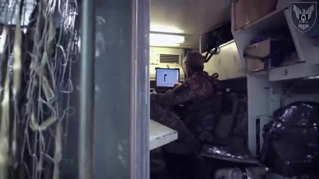 Радар AN/TPQ-36 на передовій. смотреть онлайн