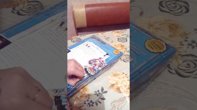 ♥♥♥Обзор на куколку Меделин Хэттер( Overview of the doll Madeline Hatter) смотреть онлайн