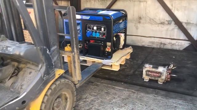 ДИЗЕЛЬ ГЕНЕРАТОР TSS SDG 10000EH, обзор, первый запуск, в наличии в Г.Красноярск. Скидка подписчику смотреть онлайн