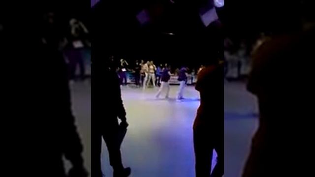 Кто знает песню подскажите смотреть онлайн