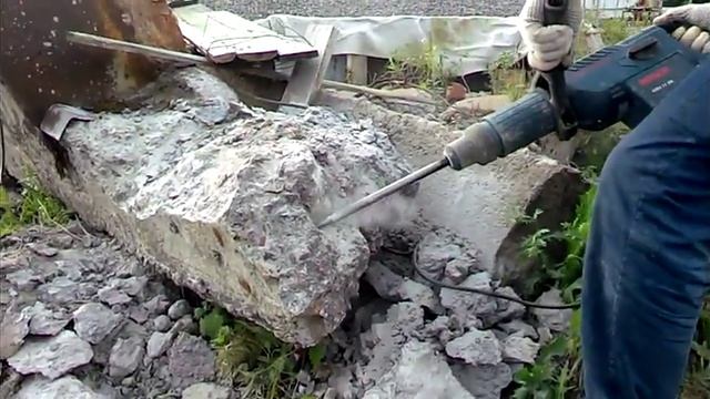 Дробление бетона отбойным молотком