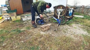 ✅ Кастомный мопед из бензопилы и велика. ? самодельный  ВЕЛоЧопер из хлама  , хламоБайк . 1 Ч.