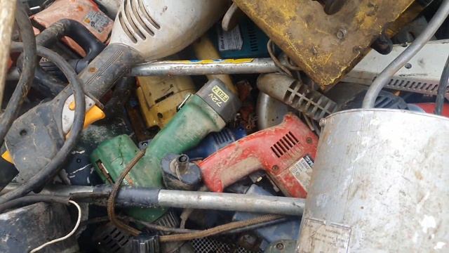 ПОХОД НА МЕТАЛЛОПРИЕМКУ #68 РАЗБОР НИШТЯКОВ смотреть онлайн