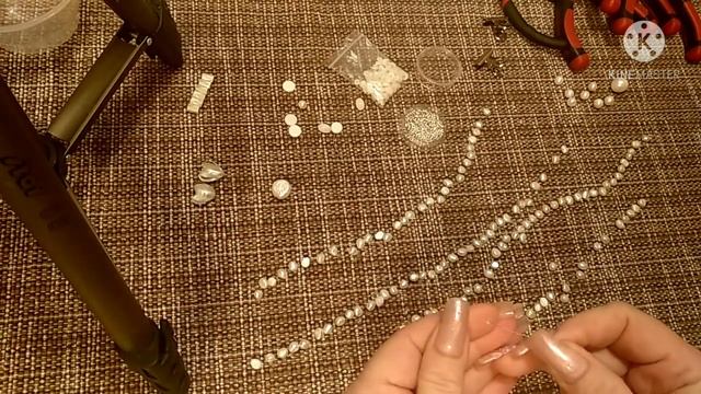 Переделка бус. Делаем бусы-галстук из жемчуга "Две звезды"??с примеркой. смотреть онлайн